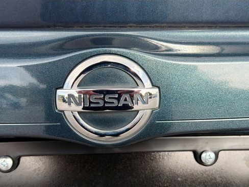 Used 2015 Nissan Versa SV image 11