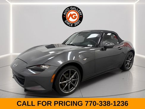 Used 2019 MAZDA MX-5 Miata Grand Touring w/ GT-S Package RWD image 8