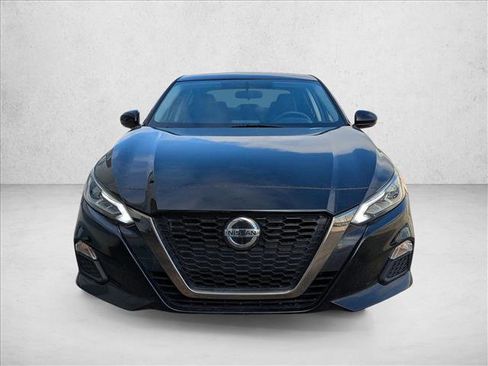 Used 2019 Nissan Altima 2.5 SR w/ SR Premium Package image 2