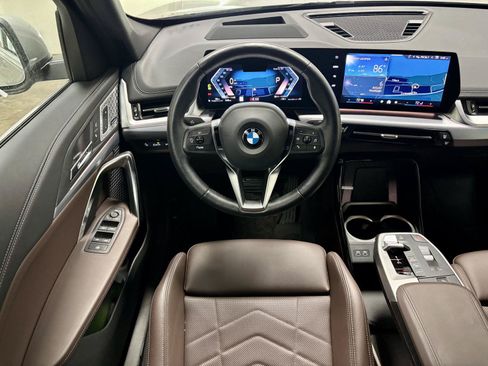 Used 2025 BMW X1 xDrive28i w/ Premium Package AWD/4WD image 2