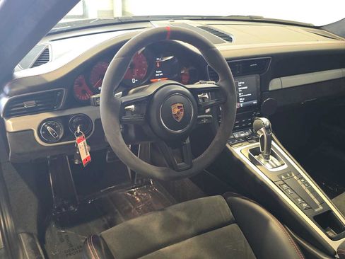 Used 2018 Porsche 911 GT3 RWD image 4
