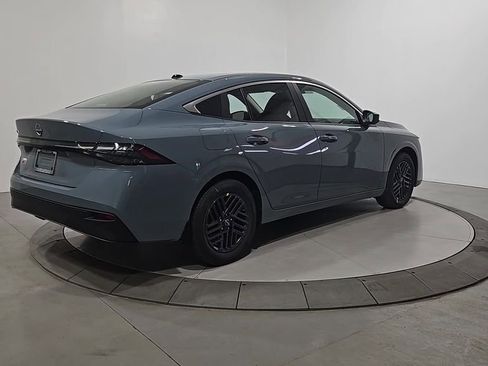 New 2026 Nissan Sentra SV image 5