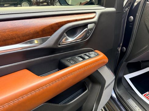 Used 2023 GMC Yukon Denali Ultimate image 19