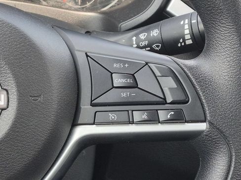 Used 2025 Nissan Altima 2.5 SV FWD image 17