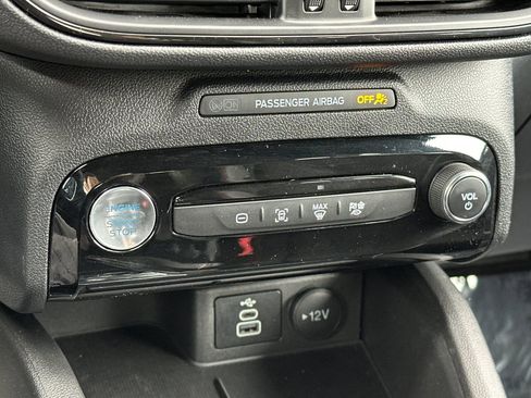 Used 2025 Ford Escape ST-Line w/ Equipment Group 301A FWD image 17