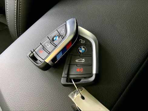 Used 2024 BMW 330i xDrive Sedan w/ M Sport Package AWD/4WD image 14