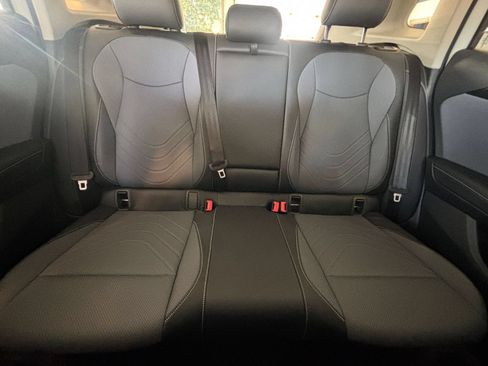 Used 2026 Volkswagen Tiguan SE FWD image 40