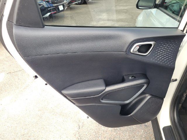 Used 2021 Kia Soul EX FWD image 15