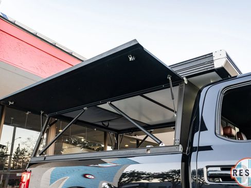 Used 2020 Ford F350 Platinum w/ Tremor Off-Road Package image 39