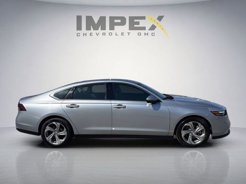 Used 2023 Honda Accord Touring image 6