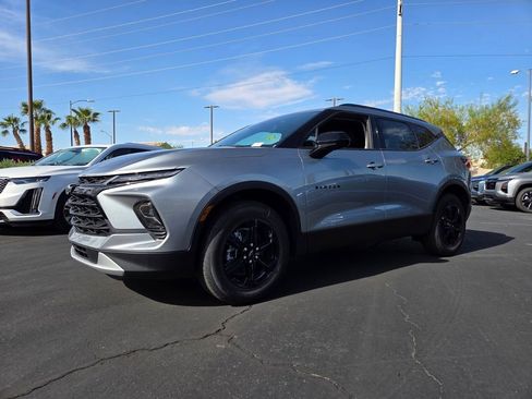 New 2025 Chevrolet Blazer LT w/ Convenience Package image 2