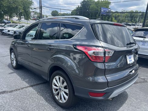 Used 2017 Ford Escape Titanium FWD image 3