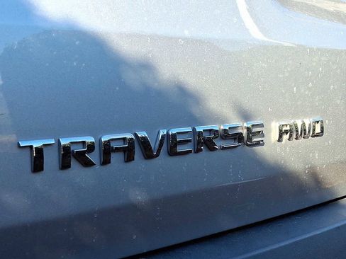 Used 2018 Chevrolet Traverse LT image 5