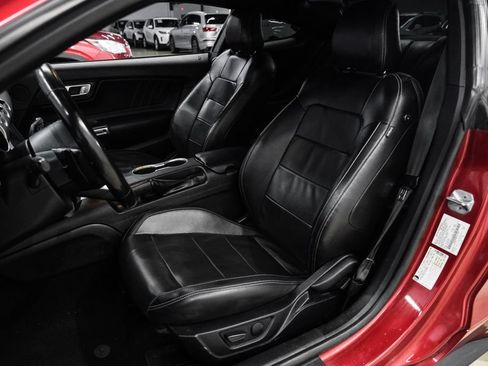 Used 2019 Ford Mustang Premium RWD image 32