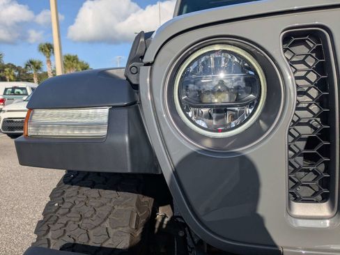Used 2023 Jeep Wrangler Unlimited Rubicon w/ Xtreme 35 Tire Package AWD/4WD image 10