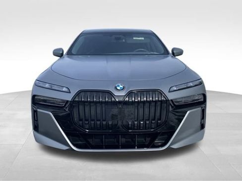 Used 2023 BMW 760i xDrive 760i xDrive image 2
