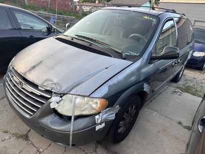 Used 2005 Chrysler Town & Country Touring
