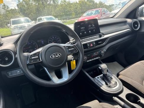 Used 2019 Kia Forte LXS FWD image 12