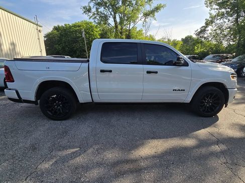 Used 2025 RAM 1500 Limited AWD/4WD image 9