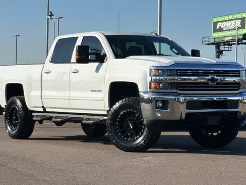 Used 2016 Chevrolet Silverado 2500 LT w/ LT Convenience Package image 2