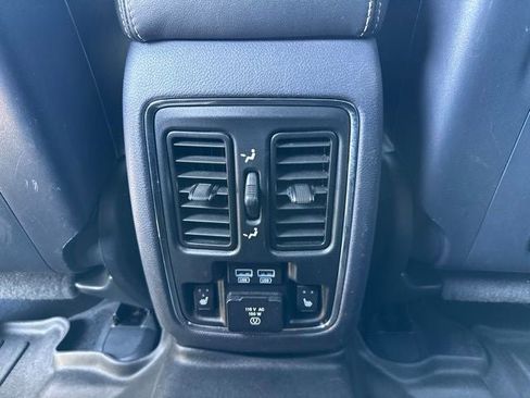 Used 2016 Jeep Grand Cherokee Overland w/ Advanced Technology Group AWD/4WD image 22
