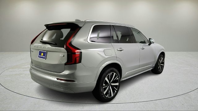 Used 2026 Volvo XC90 B5 Core AWD/4WD image 4