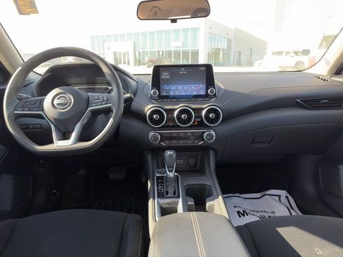 Used 2024 Nissan Sentra SV image 9
