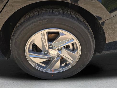 New 2026 Hyundai Elantra SE w/ Cargo Package FWD image 31