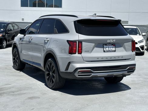 Certified 2022 Kia Sorento SX AWD/4WD image 4