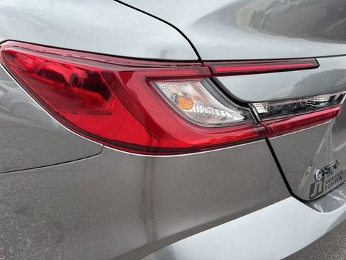 Used 2025 Toyota Camry SE w/ Convenience Package FWD image 11