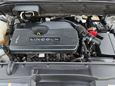 Used 2019 Lincoln Nautilus Select image 30