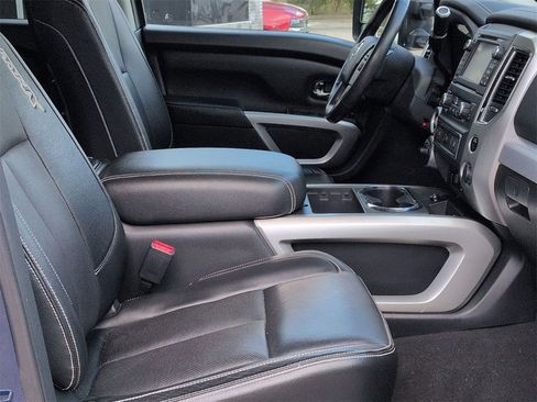 Used 2017 Nissan Titan PRO-4X w/ Pro-4x Convenience Package image 24