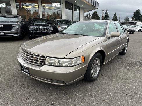 Used 2001 Cadillac Seville STS w/ Luxury Pkg image 1