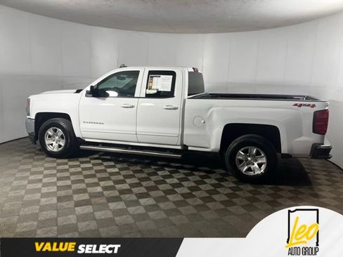 Used 2018 Chevrolet Silverado 1500 LT AWD/4WD image 2