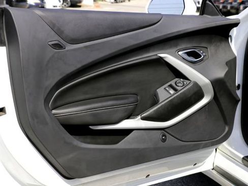Used 2022 Chevrolet Camaro LS RWD image 19