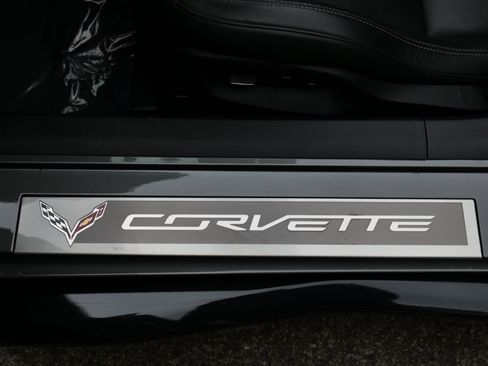 Used 2015 Chevrolet Corvette Z06 w/ 2LZ Preferred Equipment Group image 13