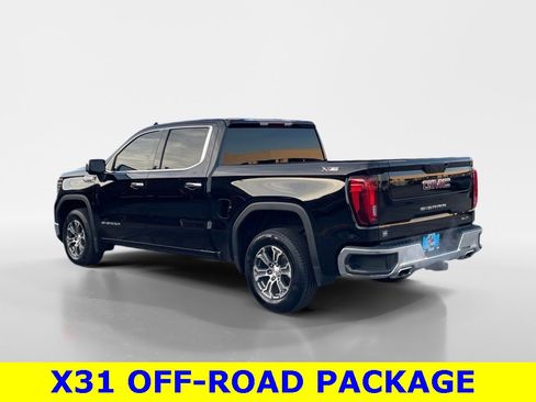Used 2022 GMC Sierra 1500 SLT w/ SLT Convenience Package image 4