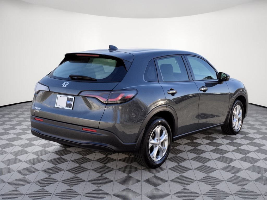 Used 2023 Honda HR-V LX image 9