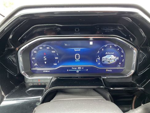 Used 2023 Chevrolet Silverado 1500 LT w/ Protection Package AWD/4WD image 30