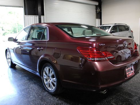 Used 2008 Toyota Avalon XLS FWD image 5