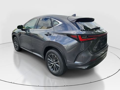 Used 2024 Lexus NX 250 FWD w/ Towing Package (2000 Lbs) image 4