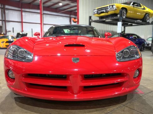 Used 2004 Dodge Viper SRT-10 image 25