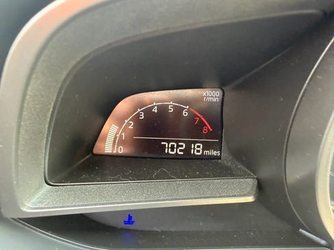 Used 2018 MAZDA MAZDA3 Touring FWD image 11