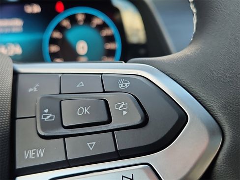 New 2026 Volkswagen Atlas Cross Sport SE image 12