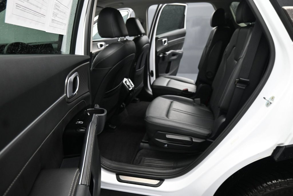 Used 2022 Kia Sorento SX AWD/4WD image 16