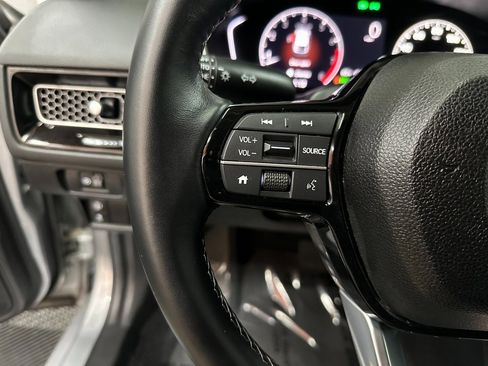 Used 2024 Honda Civic EX-L image 17