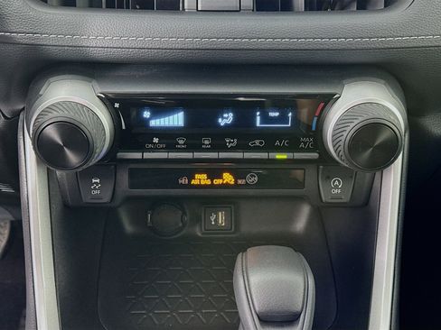 Certified 2024 Toyota RAV4 LE AWD/4WD image 15