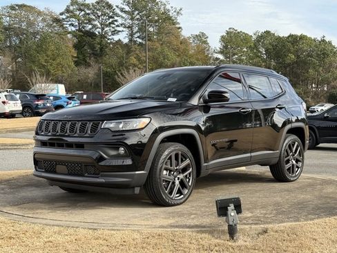 New 2026 Jeep Compass Latitude image 3