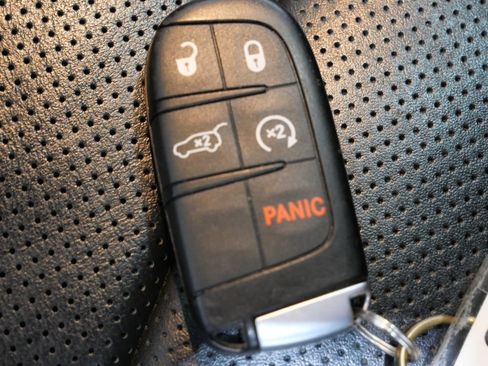 Used 2023 Dodge Durango GT AWD/4WD image 30
