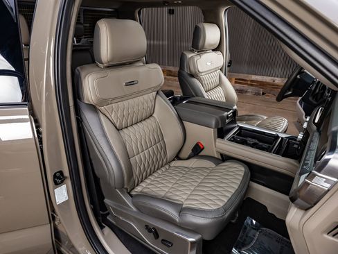 Used 2026 Ford F350 Platinum w/ Platinum Plus Package image 31